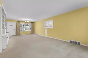 710 Cedar St, Neenah, WI 54956 - Photo 11