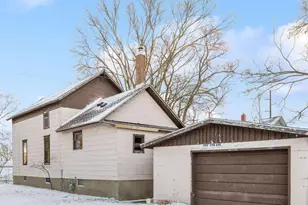 300 4th Ave, Menominee, MI 49858 - Photo 1