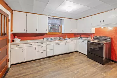 300 4th Avenue, Menominee, MI 49858 - Photo 3