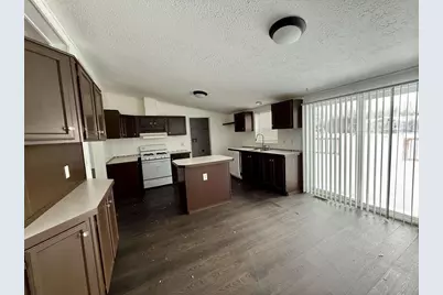 5075 Shamrock Way, Little Suamico, WI 54141 - Photo 11