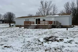 5075 Shamrock Way, Little Suamico, WI 54141 - Photo 5