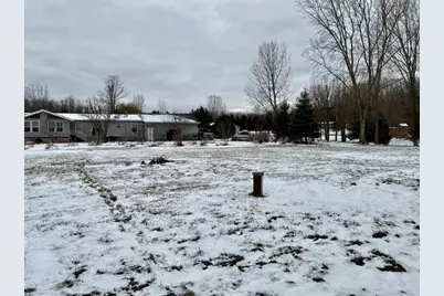 5075 Shamrock Way, Little Suamico, WI 54141 - Photo 7