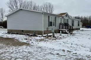 5075 Shamrock Way, Little Suamico, WI 54141 - Photo 3