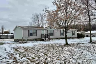 5075 Shamrock Way, Little Suamico, WI 54141 - Photo 1