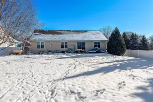 1012 Tana Ln, Menasha, WI 54952 - Photo 37