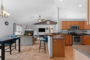 1012 Tana Ln, Menasha, WI 54952 - Photo 13