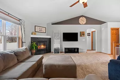 1012 Tana Lane, Menasha, WI 54952 - Photo 7