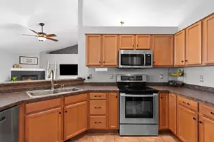 1012 Tana Ln, Menasha, WI 54952 - Photo 15