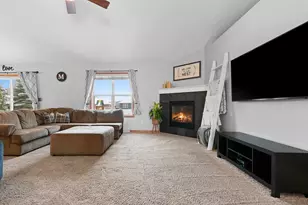 1012 Tana Ln, Menasha, WI 54952 - Photo 5