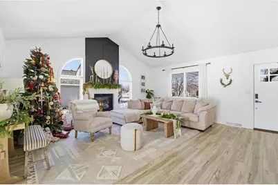 2023 Meadowview Street, Kaukauna, WI 54130 - Photo 3