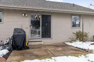 1992 Mayflower St, Kaukauna, WI 54130 - Photo 43