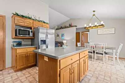 1992 Mayflower Street, Kaukauna, WI 54130 - Photo 15