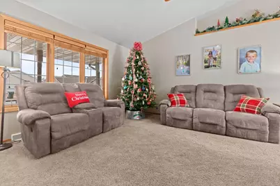 1992 Mayflower Street, Kaukauna, WI 54130 - Photo 11