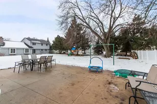 929 Harding St, Menasha, WI 54952 - Photo 35