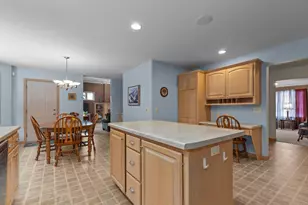 3034 E Fallcreek Ln, Appleton, WI 54913 - Photo 21