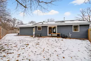 345 River Dr, Appleton, WI 54915 - Photo 5