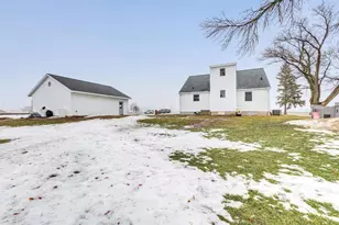 2412 Water Division Rd, Green Bay, WI 54311 - Photo 25