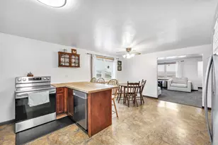 2412 Water Division Rd, Green Bay, WI 54311 - Photo 11