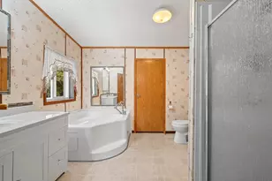 W5948 Evergreen Ln, Menomonie, MI 49858 - Photo 27