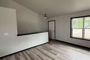 929 Constellation Way, Marinette, WI 54143 - Photo 5