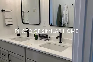 409 Jerelyn Ct, Combined Locks, WI 54113 - Photo 7