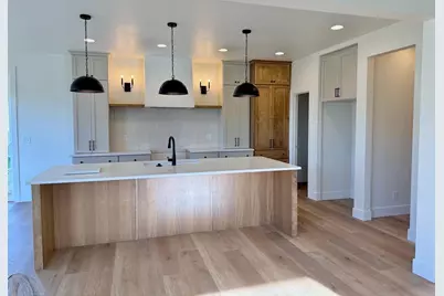 409 Jerelyn Court, Combined Locks, WI 54113 - Photo 5