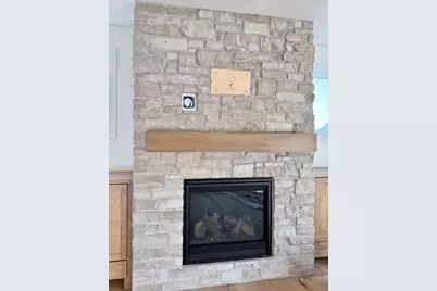 409 Jerelyn Court, Combined Locks, WI 54113 - Photo 3