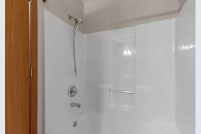 921 Babcock Street #11, Neenah, WI 54956 - Photo 11