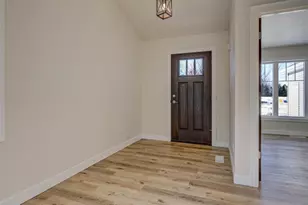 5010 W Woods Creek Ln, Appleton, WI 54913 - Photo 5