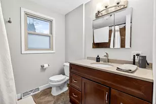 1224 E Marquette St, Appleton, WI 54911 - Photo 21