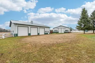 E5975 Sunset Ct, Weyauwega, WI 54983 - Photo 13