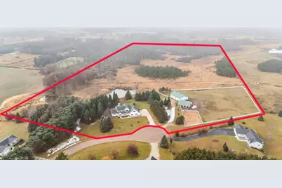 E5975 Sunset Court, Weyauwega, WI 54983 - Photo 3