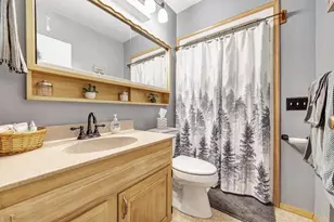 1129 S Lincoln St, Shawano, WI 54166 - Photo 13