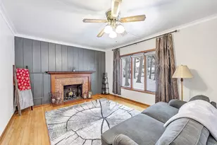 1129 S Lincoln St, Shawano, WI 54166 - Photo 3