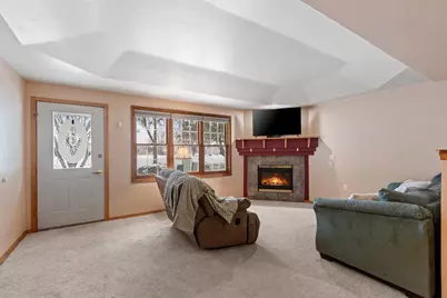 2575 Telluride Trail #E, Howard, WI 54313 - Photo 5