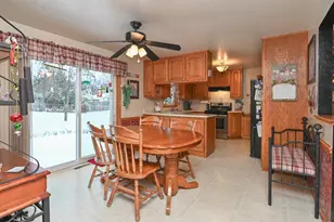 1403 Emir St, Green Bay, WI 54313 - Photo 7