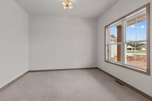 2514 Beasle Ct, De Pere, WI 54115 - Photo 9