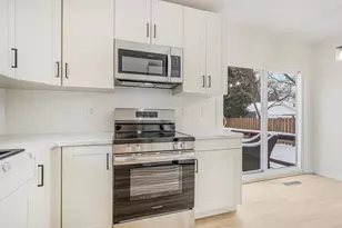 1215 McCormick St, Green Bay, WI 54301 - Photo 9