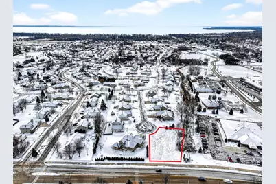 1438 Chesterfield Court, Menasha, WI 54952 - Photo 7