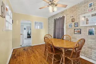 523 Michigan St, Omro, WI 54963 - Photo 7