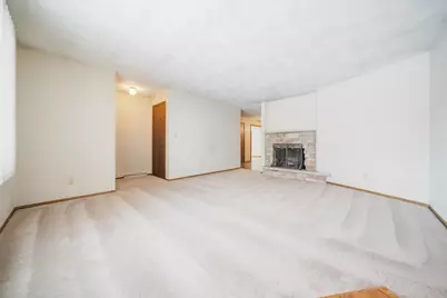 3531 W Sunnyview Road, Appleton, WI 54914 - Photo 5