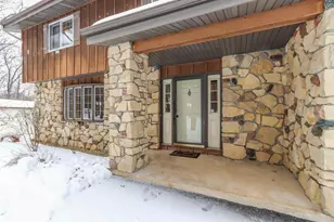 E2315 Woodridge Dr, Waupaca, WI 54981 - Photo 9