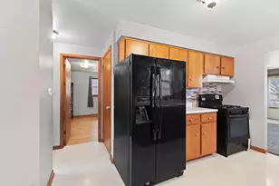 540 N Henry St, Green Bay, WI 54302 - Photo 5