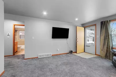 540 N Henry Street, Green Bay, WI 54302 - Photo 11