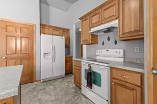 6785 Cascade Dr, Greenleaf, WI 54126 - Photo 9