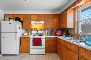 1237 Primrose Ln, Neenah, WI 54956 - Photo 13