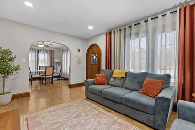 913 Desnoyer Street, Kaukauna, WI 54130 - Photo 3