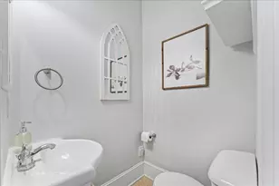 218 E Division St, Kaukauna, WI 54130 - Photo 13