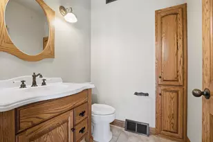 876 Estate Dr, Fond du Lac, WI 54935 - Photo 25