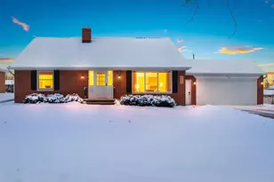 960 Watermolen Ave, Green Bay, WI 54304 - Photo 1